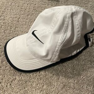 Nike Youth Featherlight Cap